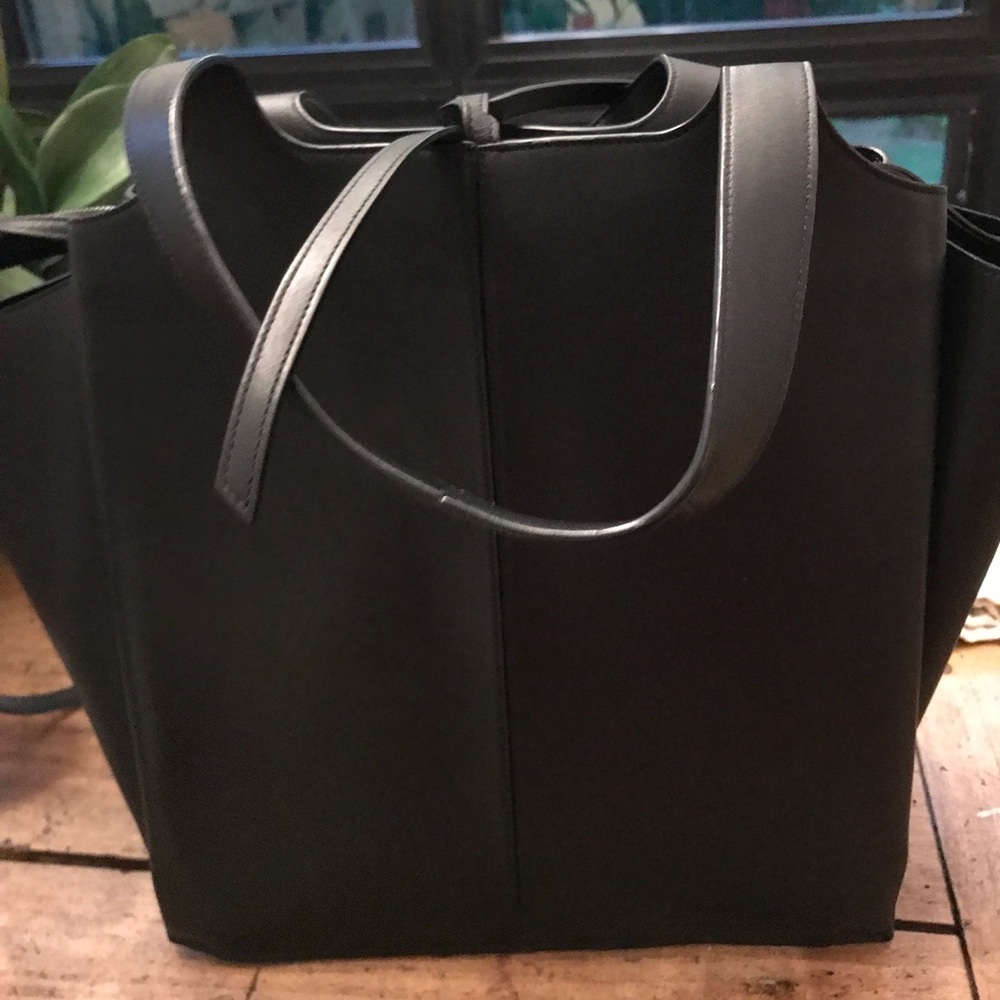 Celine Vertical Tri-fold Tote - Picture 8 of 9